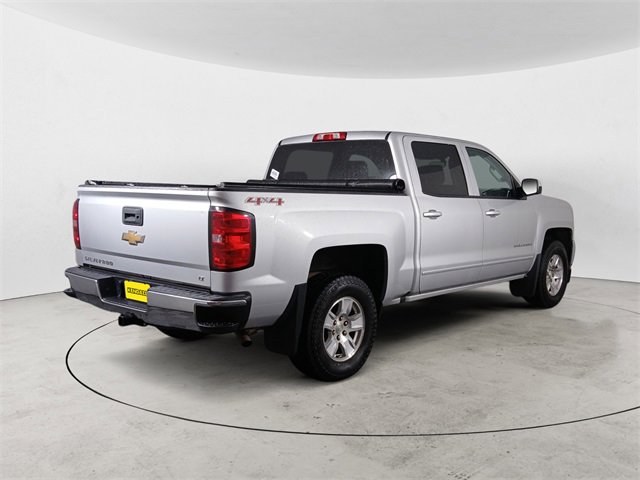 2017 Chevrolet Silverado 1500 LT photo 4