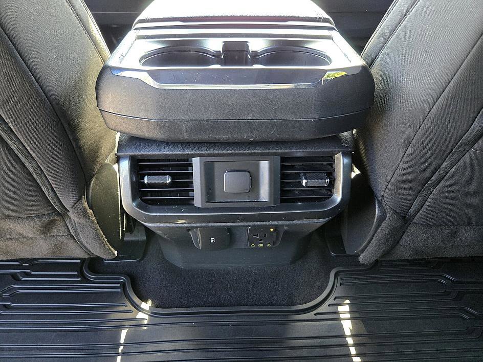 2023 Ford F-150 XLT photo 14