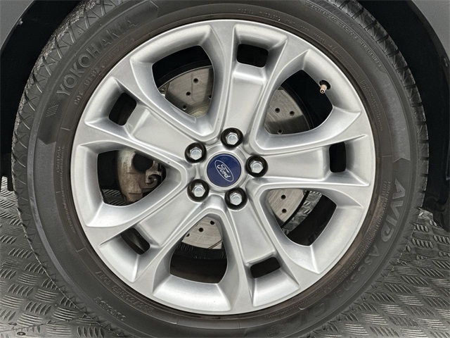 2014 Ford Escape Titanium photo 2