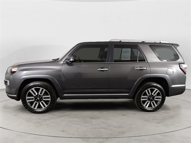 2017 Toyota 4Runner Limited photo 2