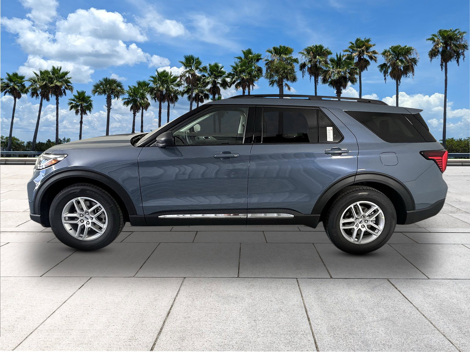 2025 Ford Explorer photo 5