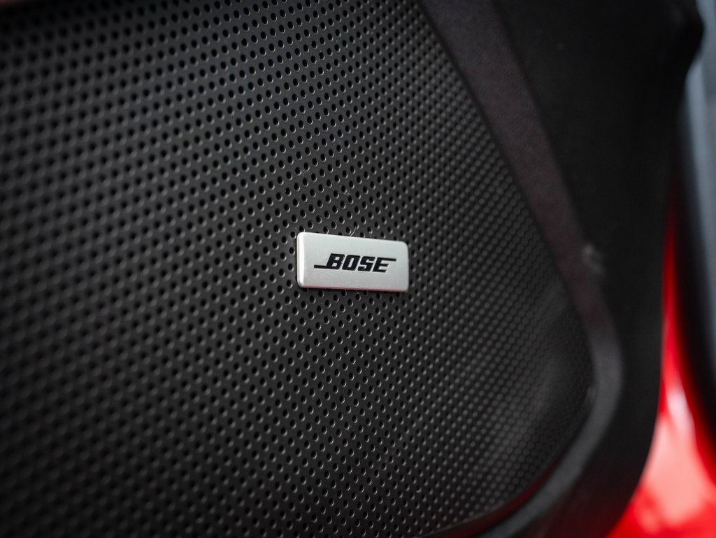 2018 Chevrolet Camaro 2LT photo 19
