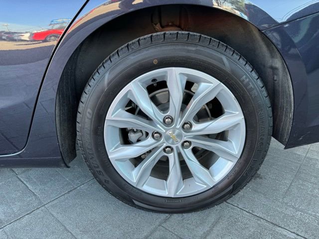 2023 Chevrolet Malibu 1LT photo 3