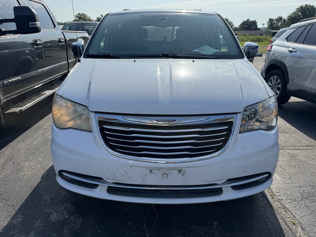 Used 2016 Chrysler Town & Country Limited with VIN 2C4RC1JG7GR104761 for sale in Kansas City