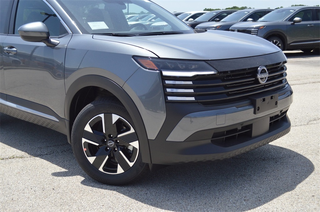 2025 Nissan Kicks SV photo 2