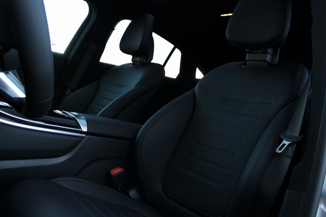 2025 Mercedes Benz GLC 300 4MATIC photo 23
