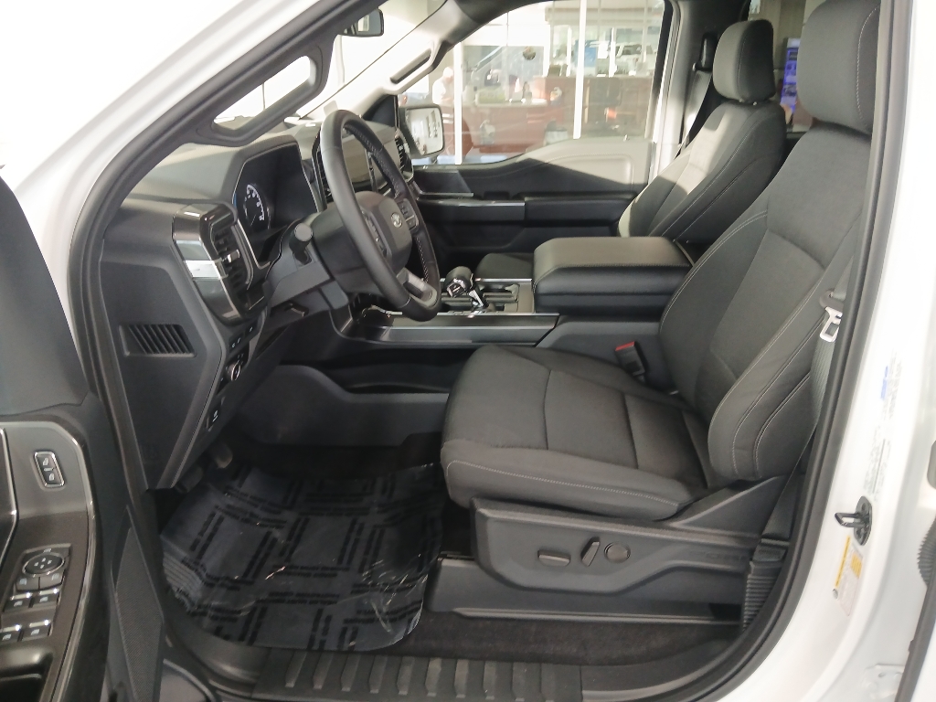 2023 Ford F-150 XLT photo 11
