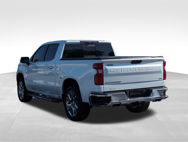 2022 Chevrolet Silverado 1500 LTZ photo 3