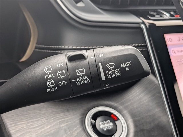 2025 Jeep Grand Cherokee Limited photo 26