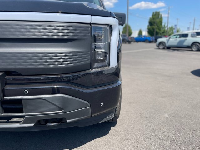 2025 Ford F-150 Lightning photo 7