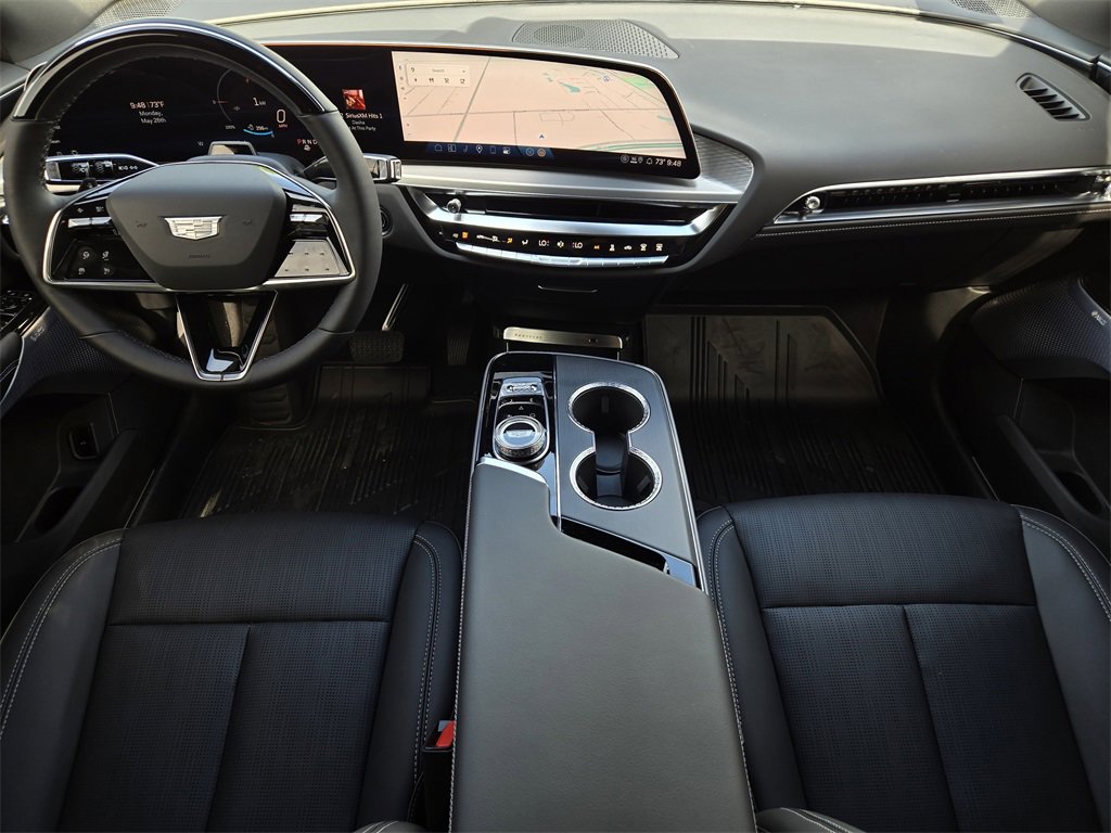 2025 Cadillac Lyriq Luxury photo 27