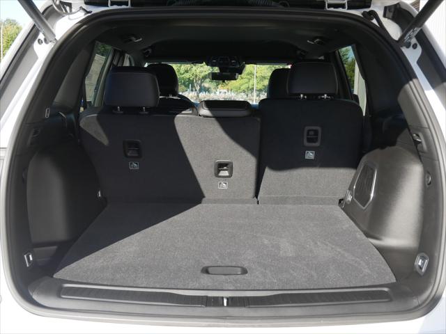 2025 Jeep Grand Cherokee Limited photo 4