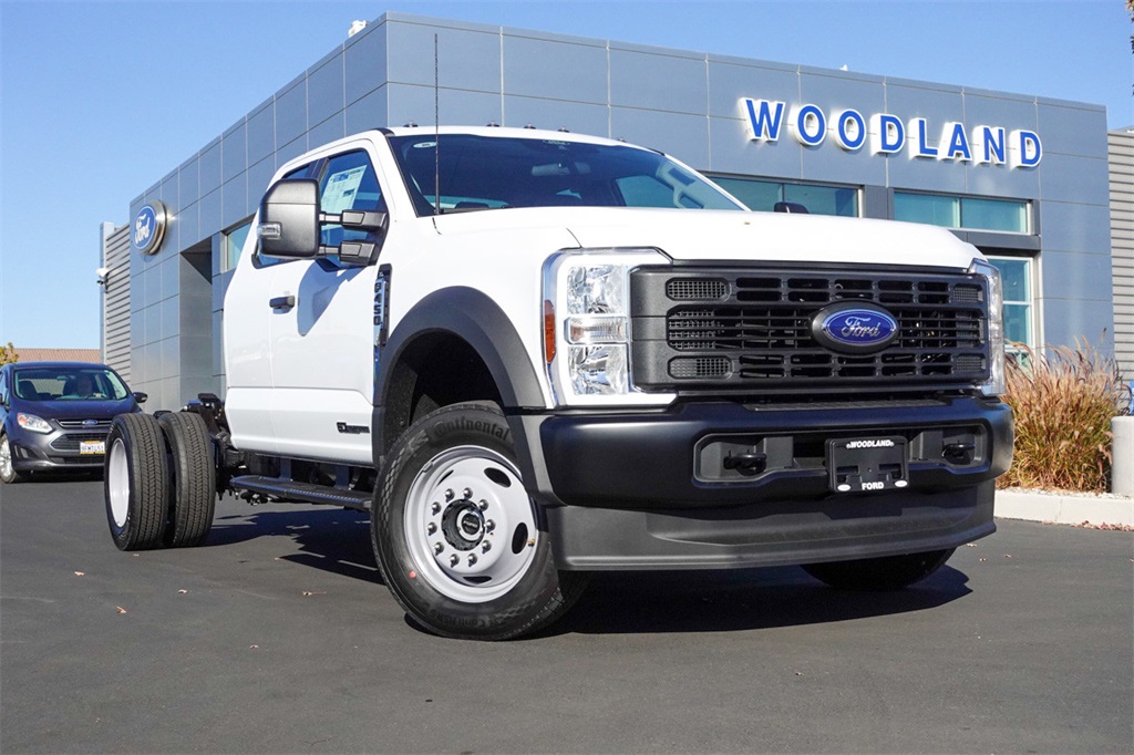 2026 Ford F-450 Super Duty Chassis Cab XL's photo