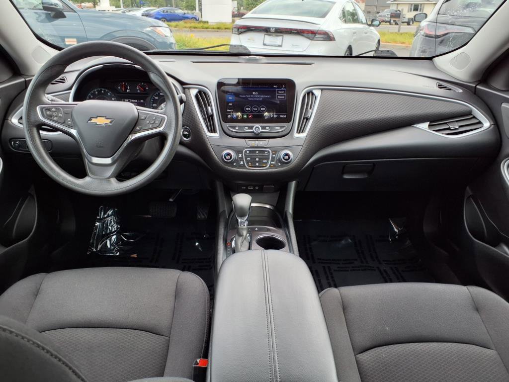 2023 Chevrolet Malibu 1LT photo 5