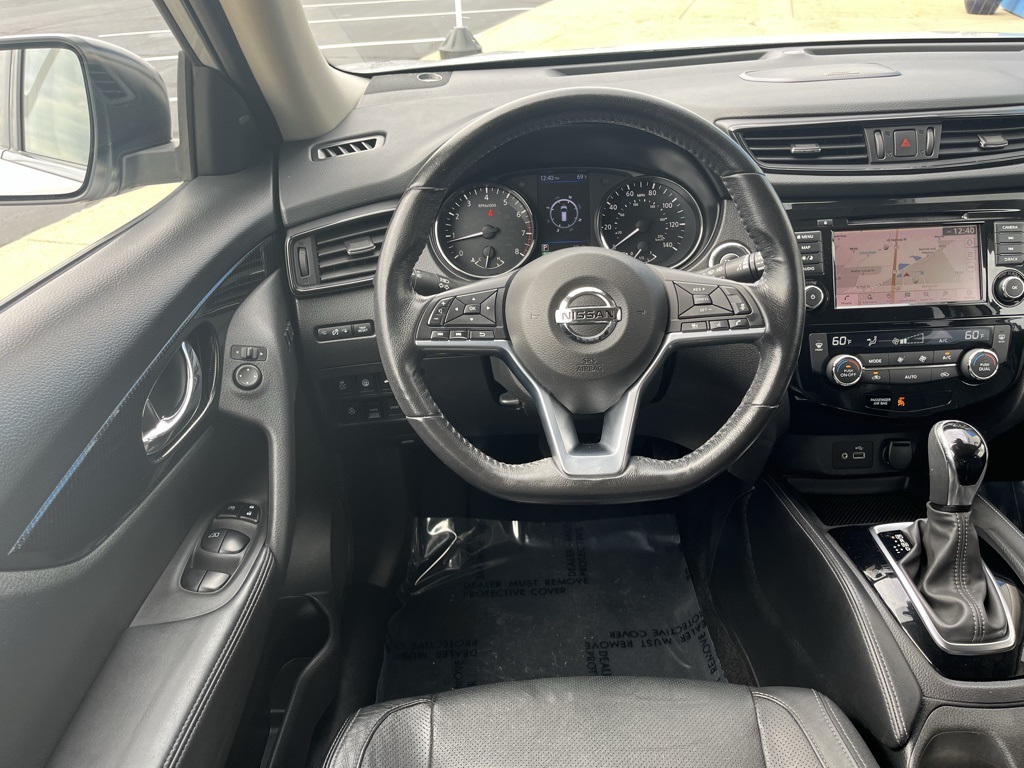 2018 Nissan Rogue SL photo 16