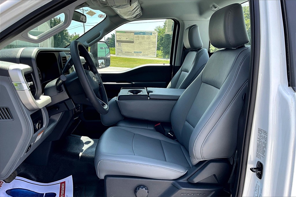 2025 Ford F-250 XL photo 10