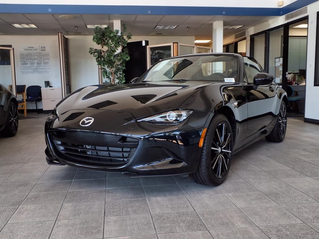 2025 Mazda MX-5 Miata Miata RF Grand Touring photo 15