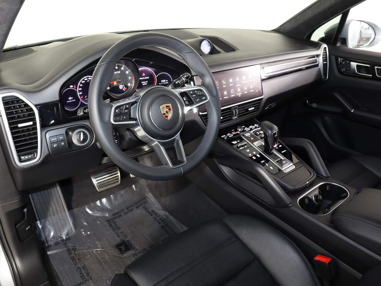 2023 Porsche Cayenne GTS photo 4