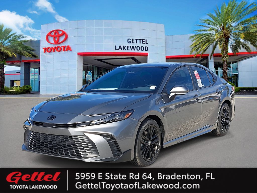 2026 Toyota Camry SE's photo