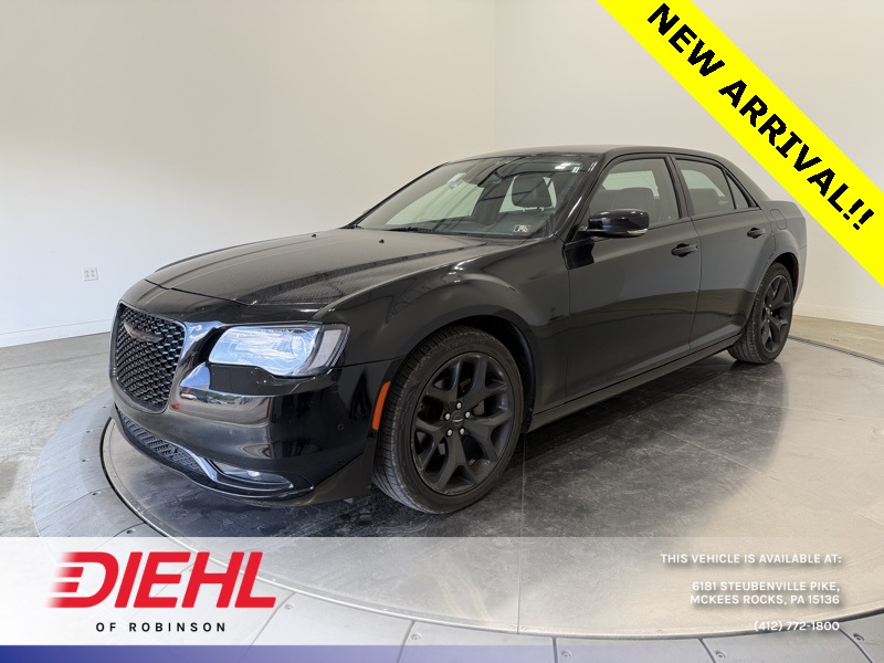 2022 Chrysler 300 S photo 3