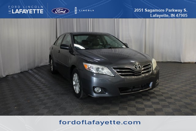 2011 Toyota Camry XLE's photo