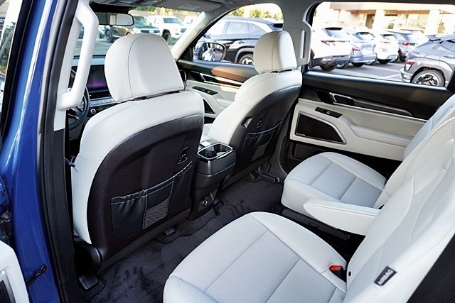 2025 Kia Telluride S photo 17