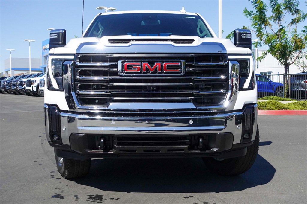 2026 Gmc Sierra 2500 HD SLT photo 3