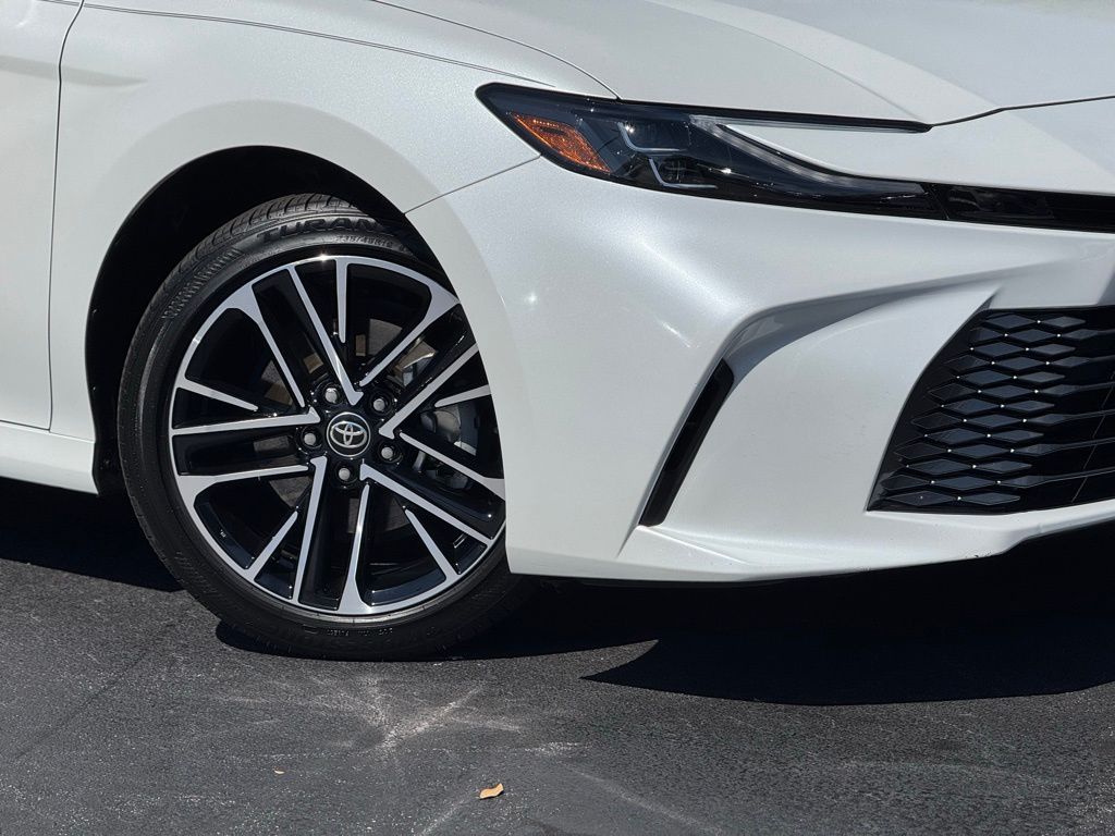 2025 Toyota Camry XLE photo 3
