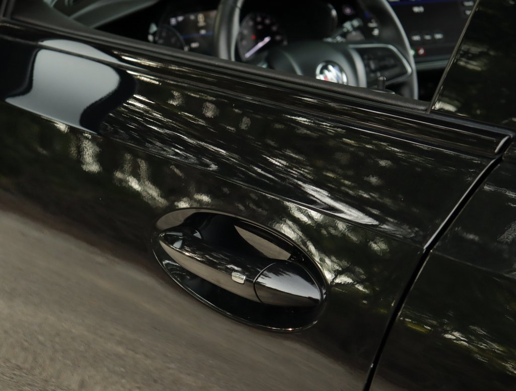 2023 Buick Envision Essence photo 32