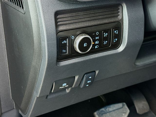 2025 Ford F-450 photo 10