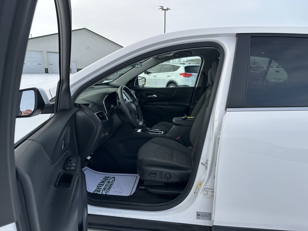 2023 Chevrolet Equinox LT photo 4