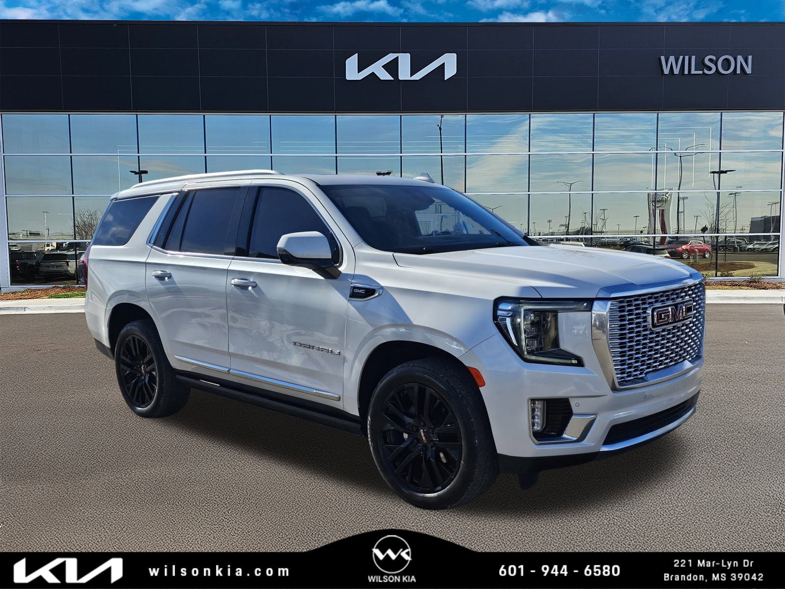 2023 GMC Yukon Denali's photo