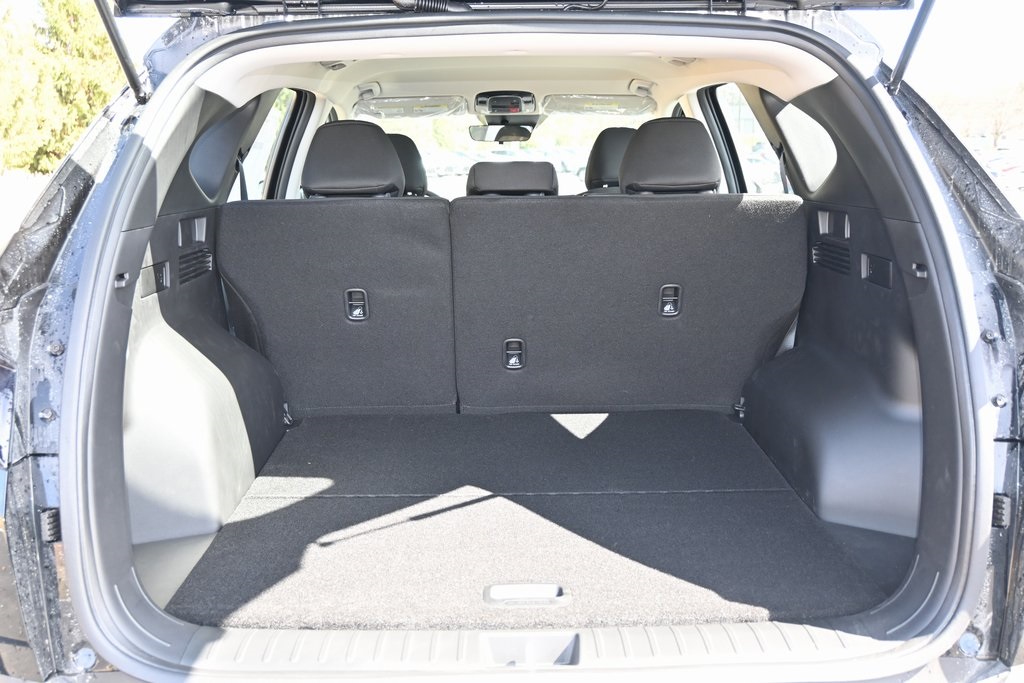 2025 Hyundai Tucson SE photo 2