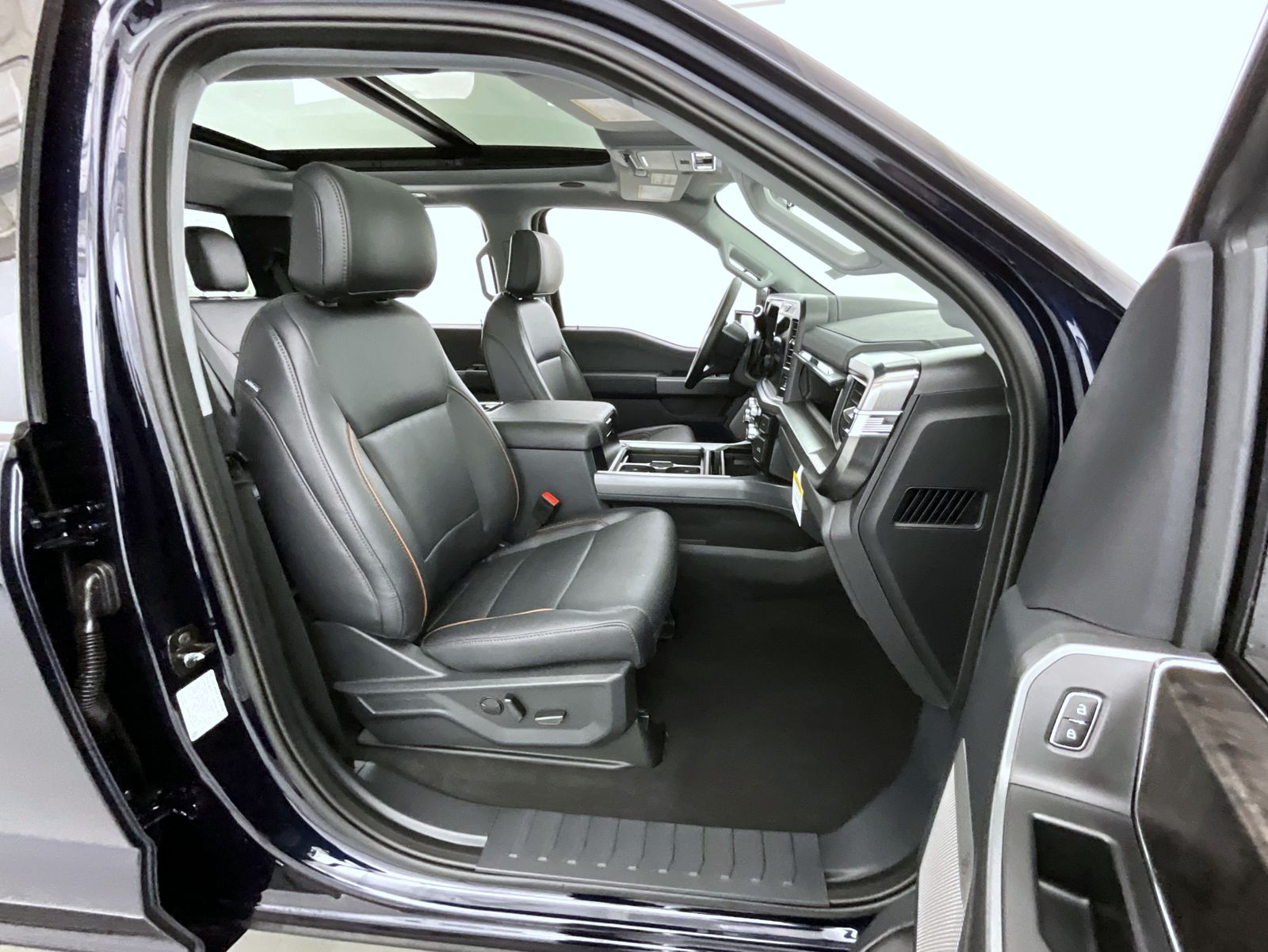 2025 Ford F-350 Lariat photo 15