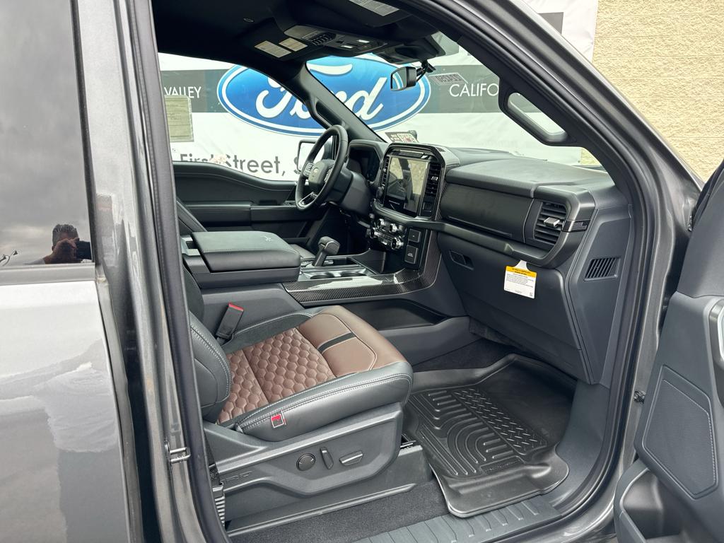 2024 Ford F-150 XLT photo 29