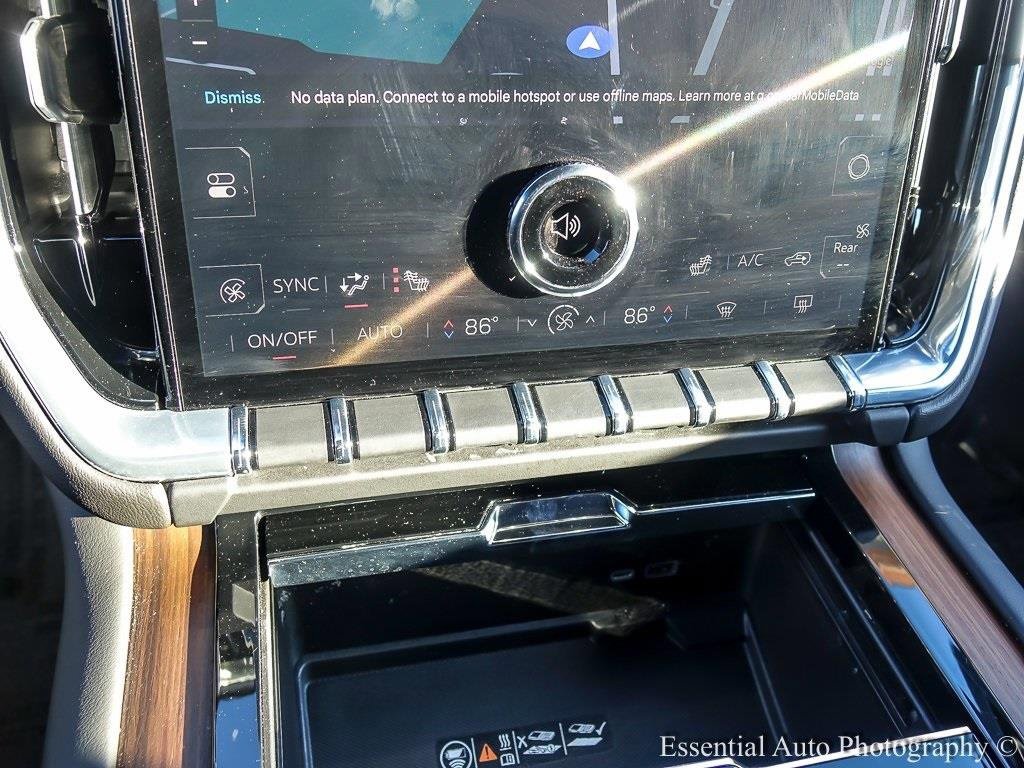 2025 GMC YUKON - Image 21