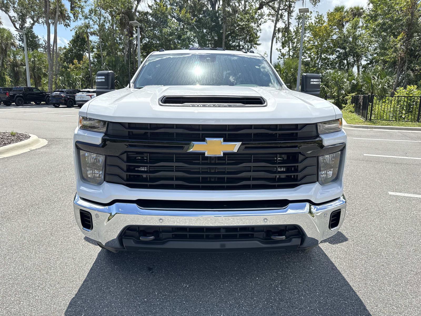 2025 Chevrolet Silverado 2500HD photo 8