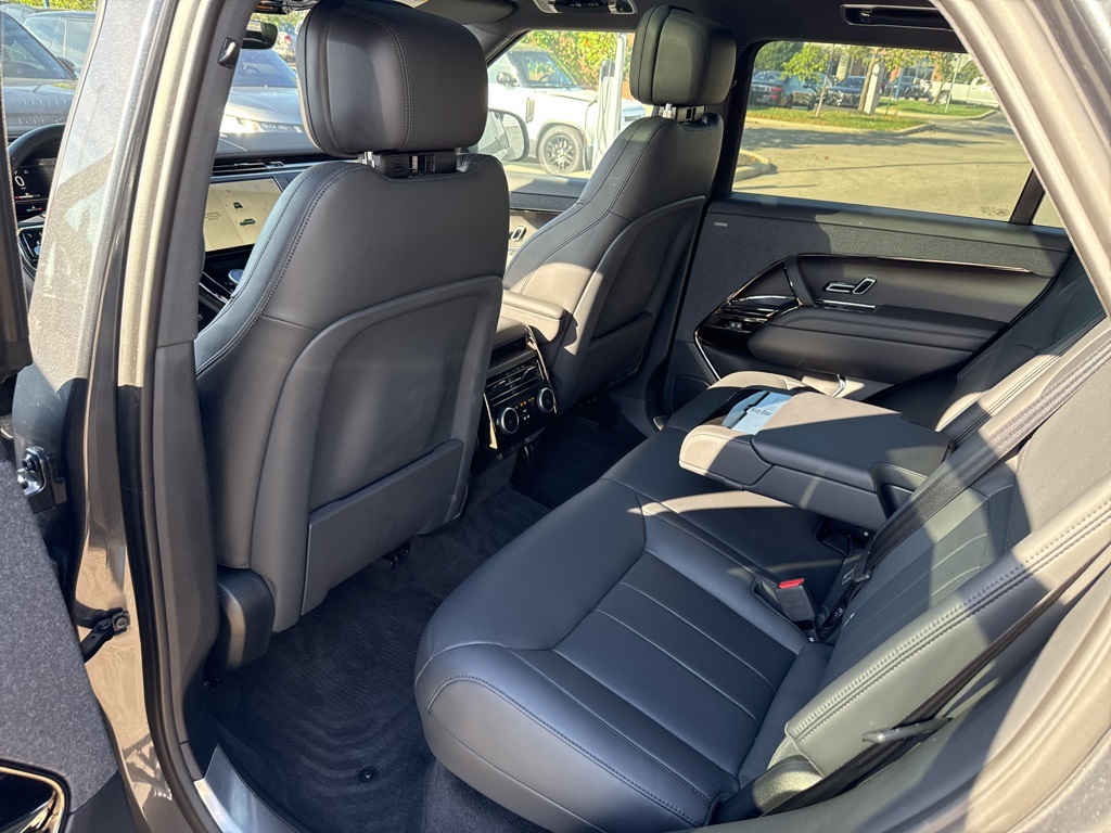 2023 Land Rover Range Rover Sport SE photo 14