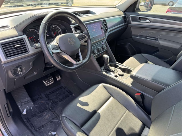 2021 Volkswagen Atlas V6 SE Technology R-Line photo 2