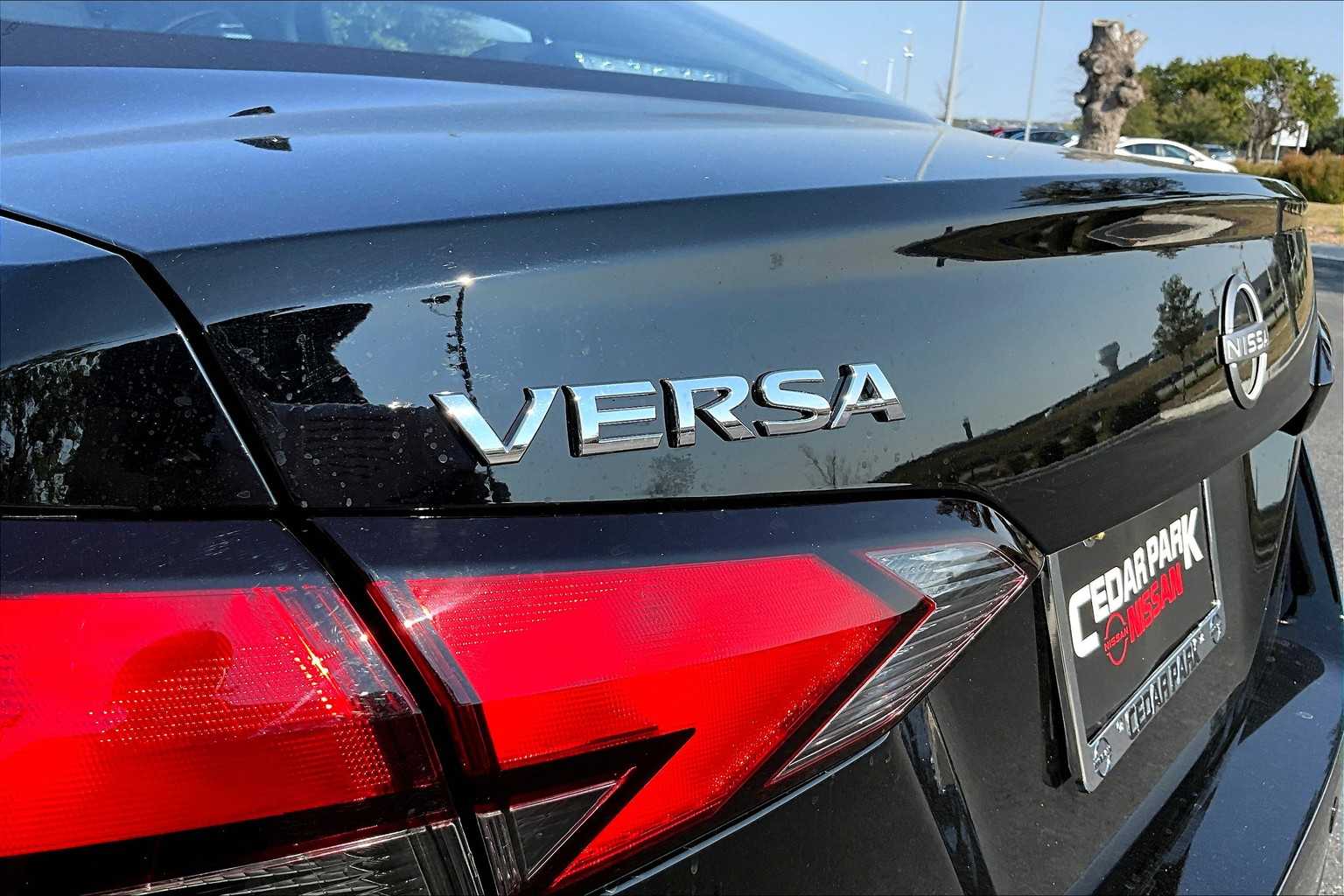 2025 Nissan Versa SV photo 15