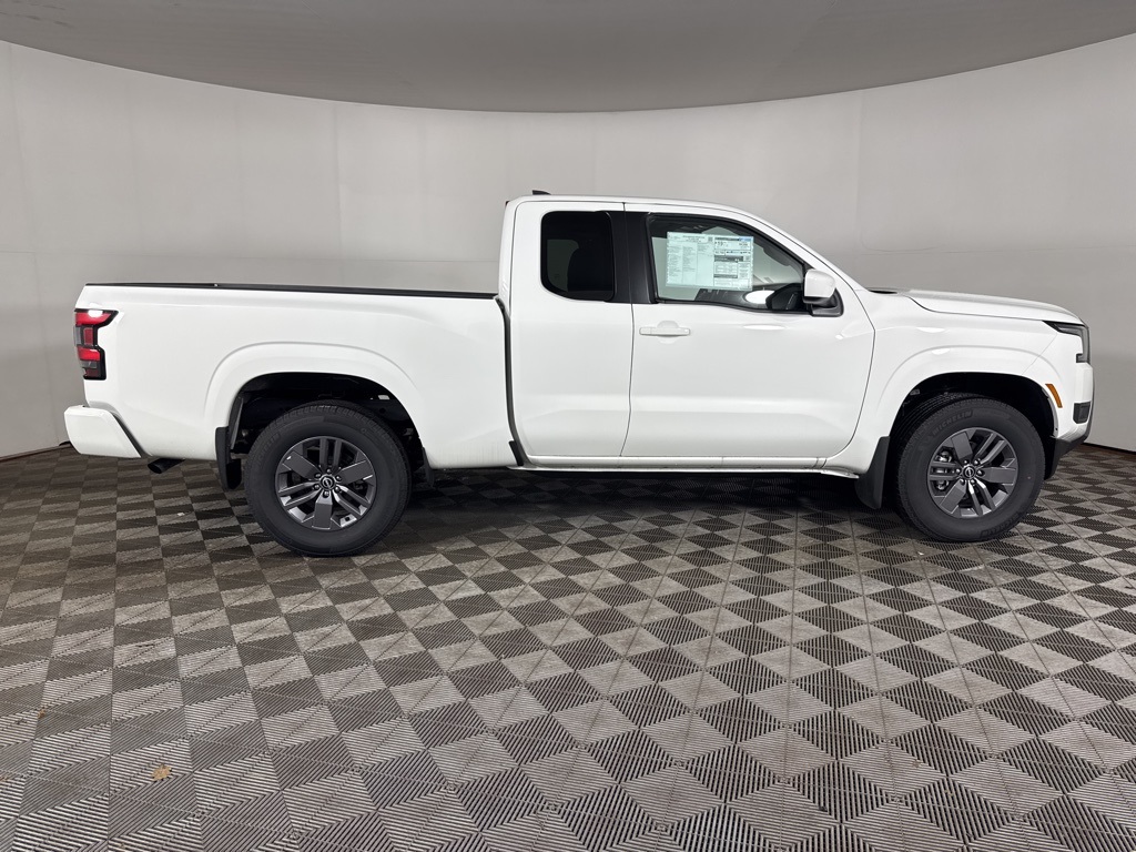 2025 Nissan Frontier SV photo 7