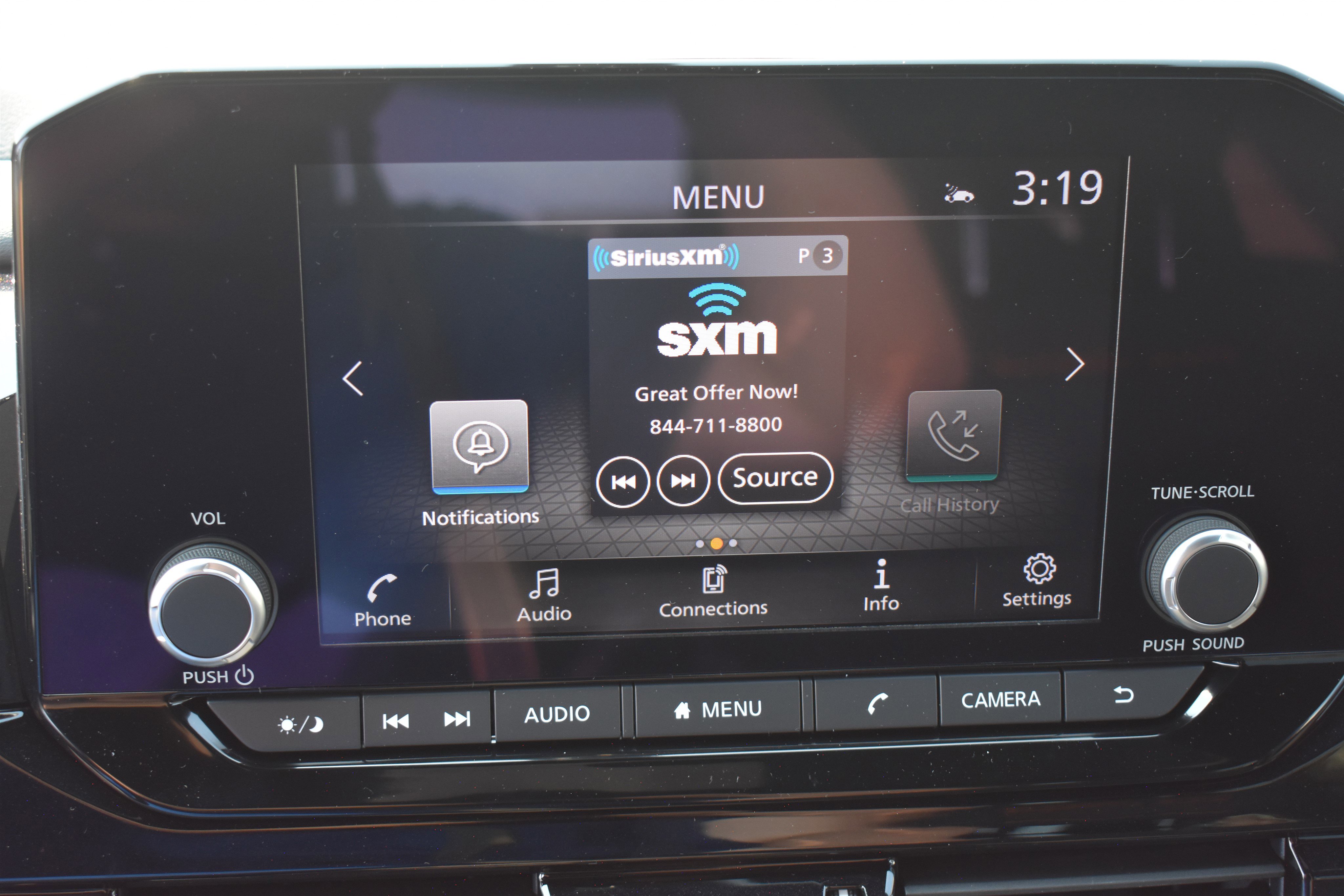 2025 Nissan Pathfinder SV photo 13