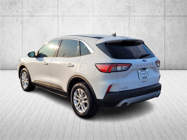 2022 Ford Escape SE photo 4