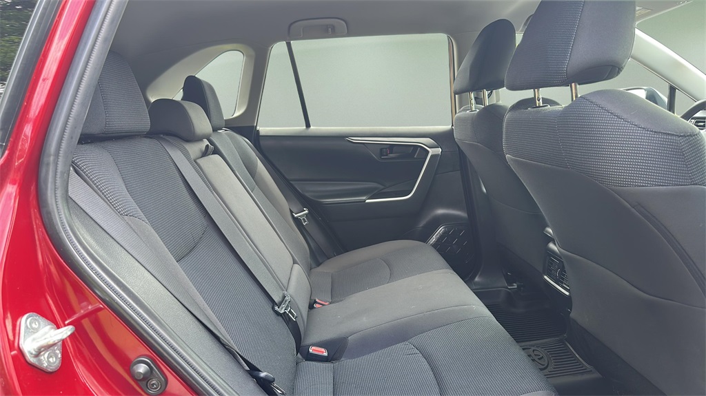 2023 Toyota RAV4 LE photo 17