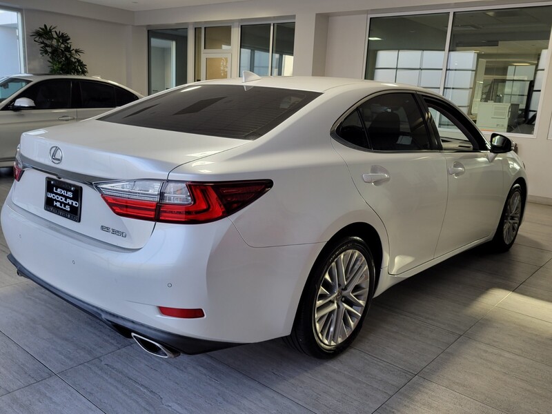 2016 Lexus ES 350 photo 6