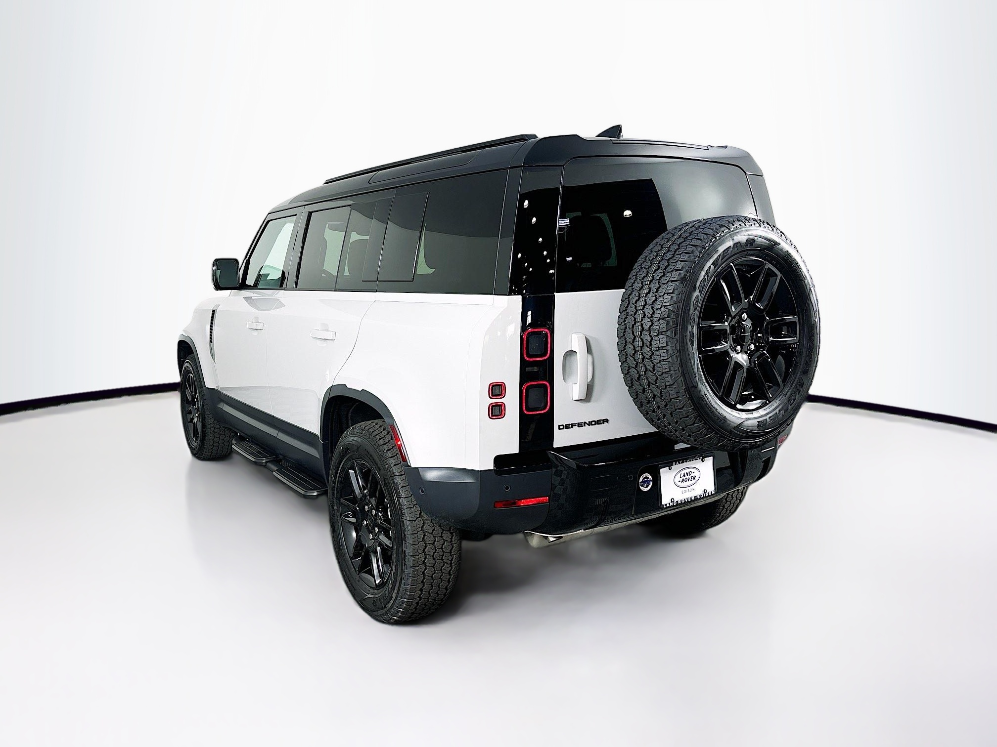 2026 Land Rover Defender 110 S photo 7