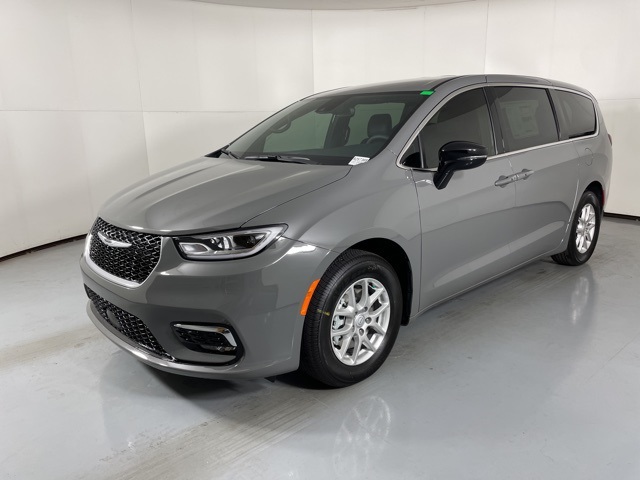 2025 Chrysler Pacifica photo 4