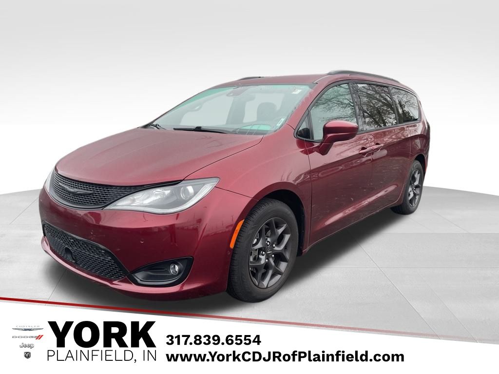 2018 Chrysler Pacifica Touring L's photo