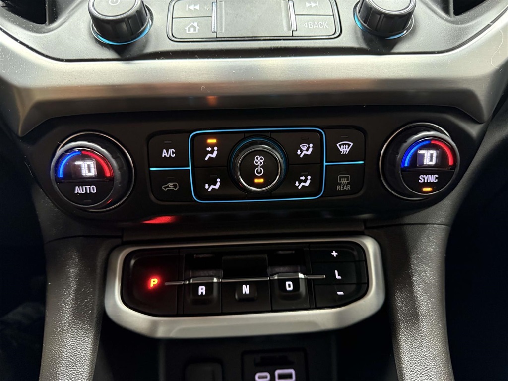 2023 Gmc Acadia SLT photo 24