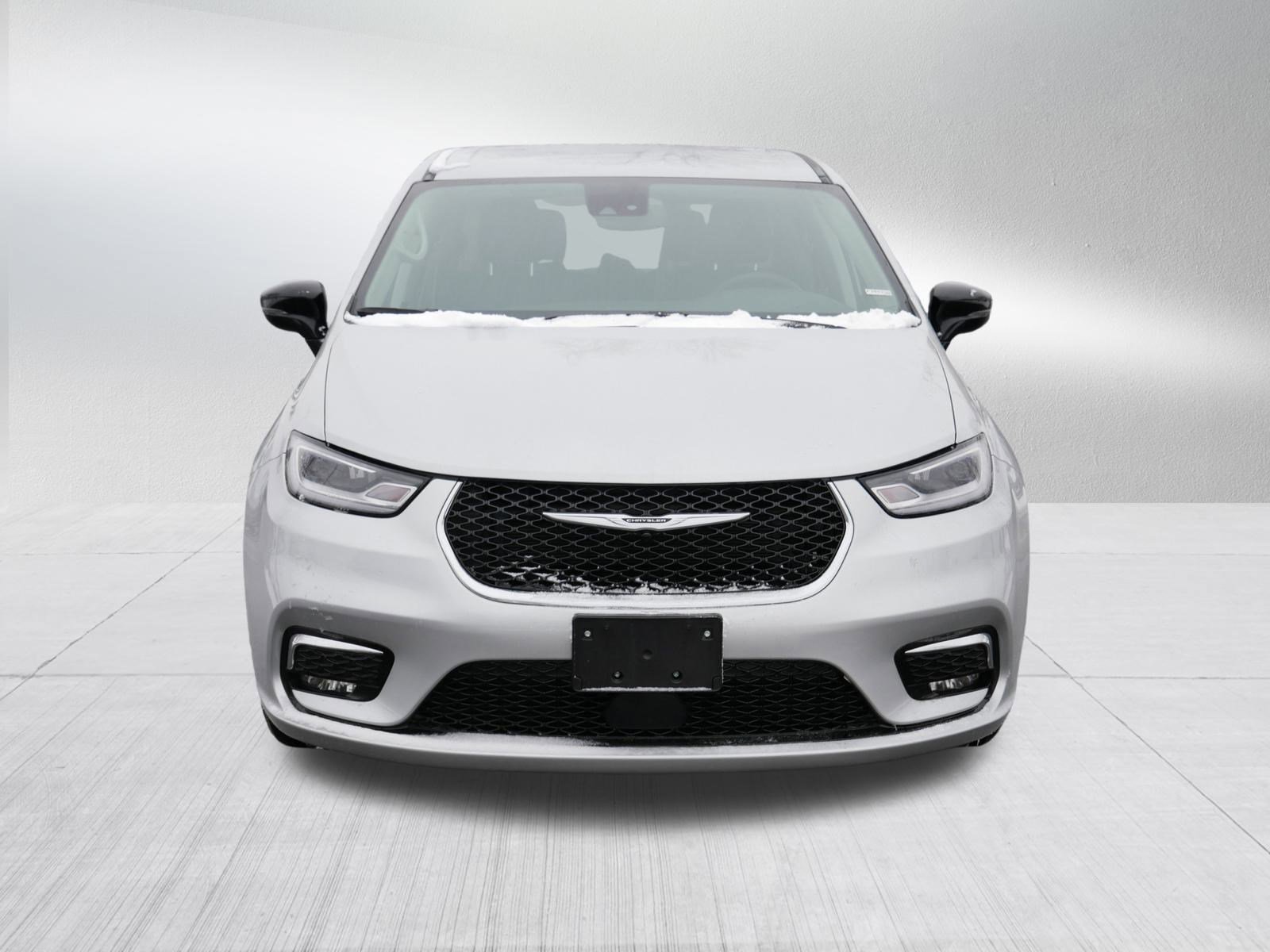 Certified 2024 Chrysler Pacifica Touring L with VIN 2C4RC1BG1RR155951 for sale in Brooklyn Park, Minnesota